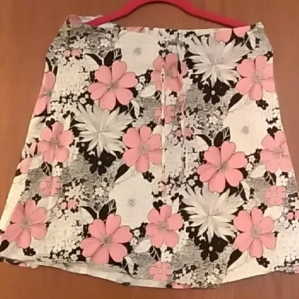 Women's floral skirt